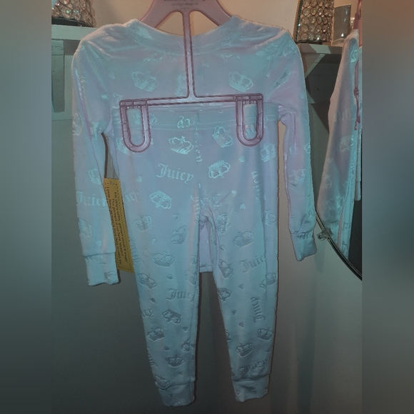 Juicy Couture Pink Pajama Set - Picture 2 of 9